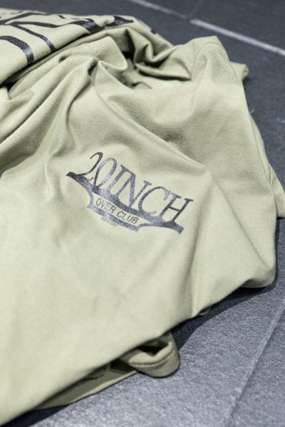 画像3: 【POPAI DAY】20inch tee(カーキ) / 4月17日より順次発送 (3)